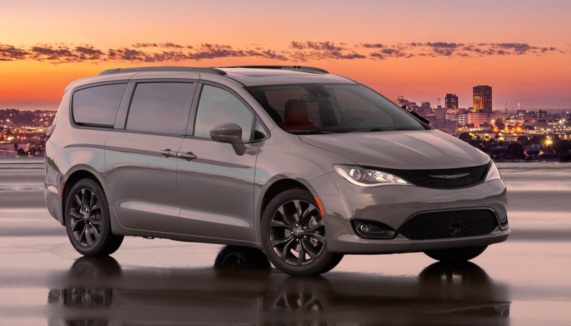 Best Minivan 2021 9 New Family Vans Moreoncars